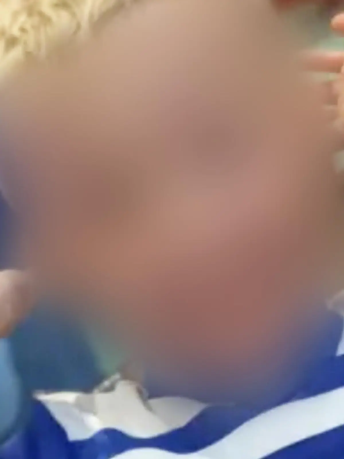 Birmingham, Sechsjähriger wird über Monate von Vater und Stiefmutter misshandelt und getötet.