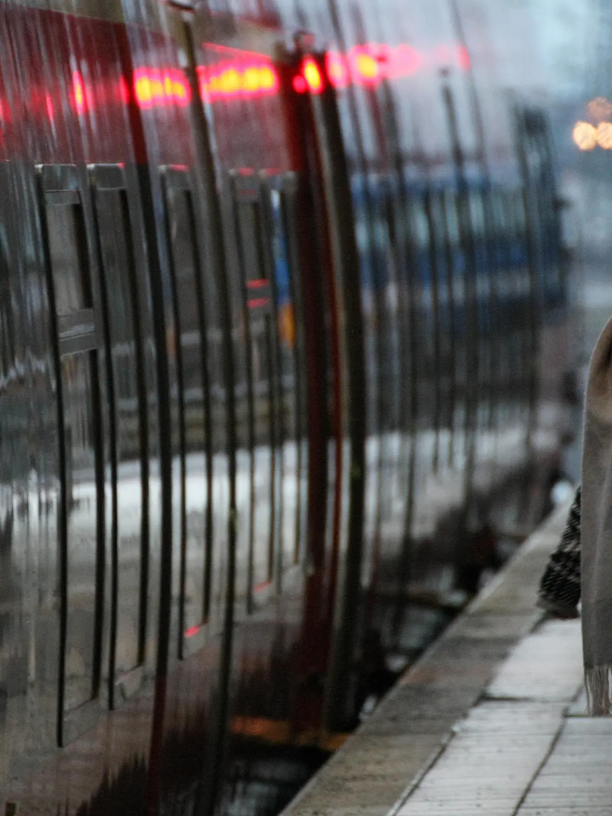  Deutsch Bahn , Railway , Trains , Passengers with Safety Mask FFP2 in the Nurnberg Hauptbahnof during the Hard Lockdown of the Covid 19 Coronavirus Pandemie in Nurnberg Nuremberg , Bayern , Deutschland . February 02 , 2021.