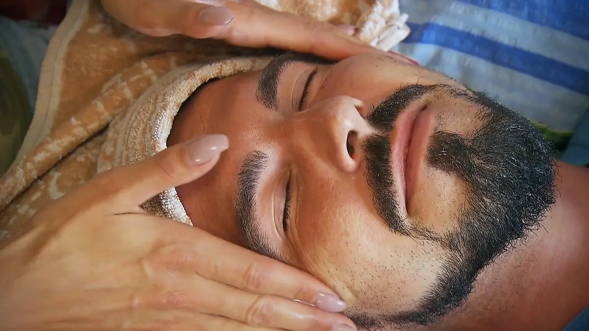 Mathias voll im Wellness-Rausch Sein 1. Mal bei "Bauer sucht Frau"