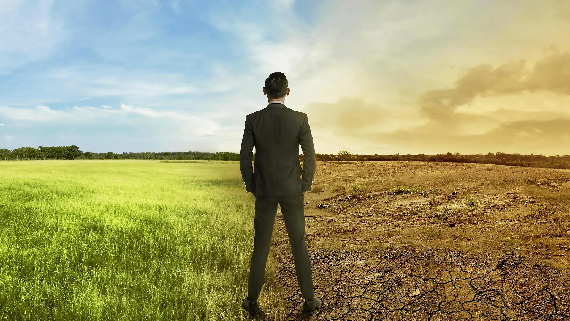 Asian businessman standing between different climate Copyright: xh9imagesx Panthermedia22019597 ,model released, Symbolfoto