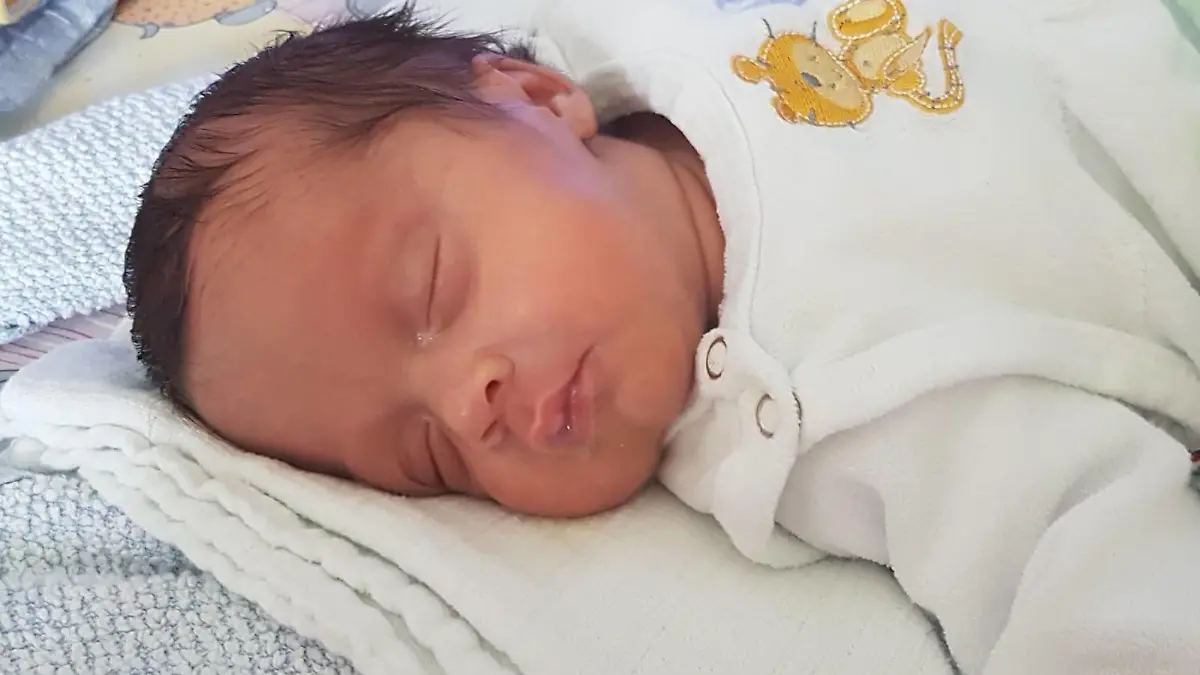 Joshua Cieslik als Baby