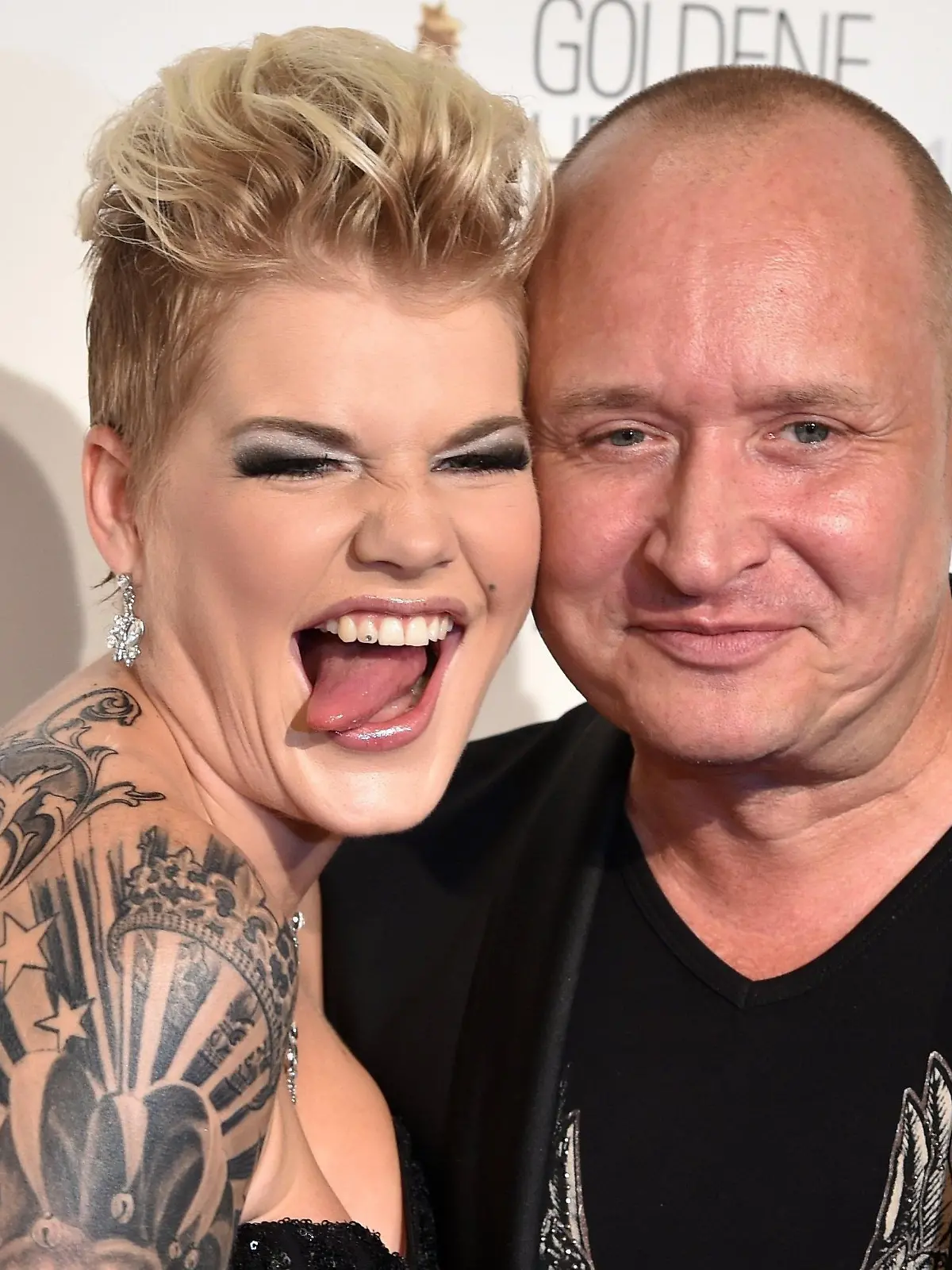 ARCHIV - 04.09.2015, Berlin: Melanie Müller und ihr Mann Mike Blümel  kommen zur Verleihung des Medienpreises Goldene Henne in das Velodrom. (zu dpa "Melanie Müller ist erneut schwanger") Foto: Jens Kalaene/dpa-Zentralbild/dpa +++ dpa-Bildfunk +++