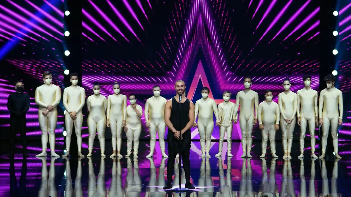 Ivan Zappetti und die _Inclusion Dance Show_ aus Italien präsentieren eine Laser-Light-Tanzperformance.
Die Verwendung des sendungsbezogenen Materials ist nur mit dem Hinweis und Verlinkung auf RTL+ gestattet.