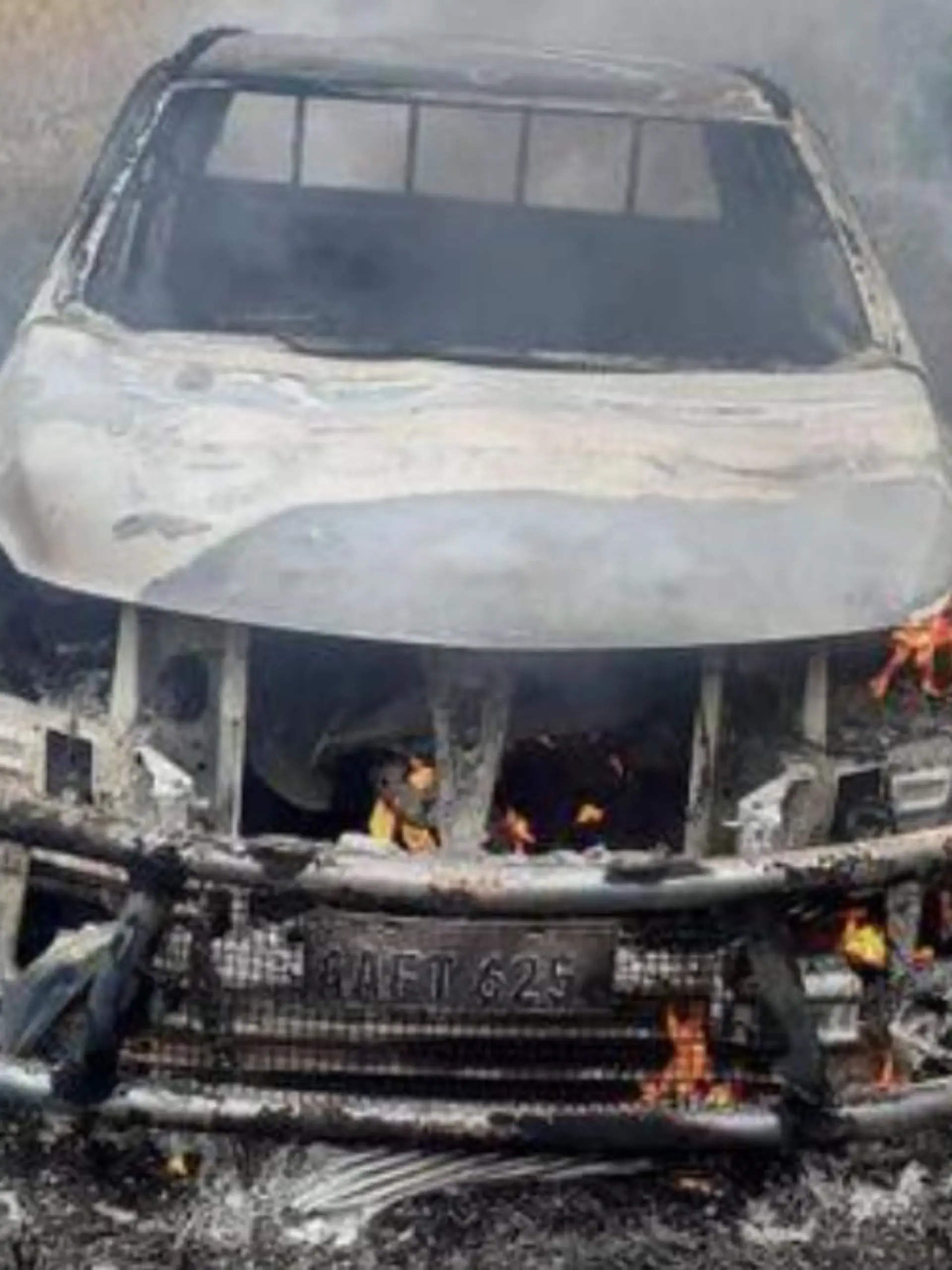Auto in Flammen