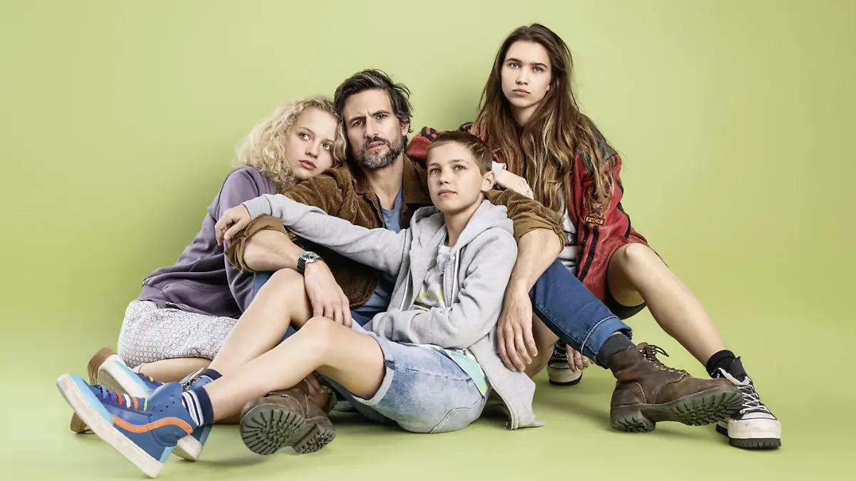 Die "Friedmanns Vier" - das sind Mischko Friedmann (Tom Beck), Maya (Anna-Lena Schwing), Tilda (Kya-Celina Barucki) und Carla (Amadeo*Leo Arndt)