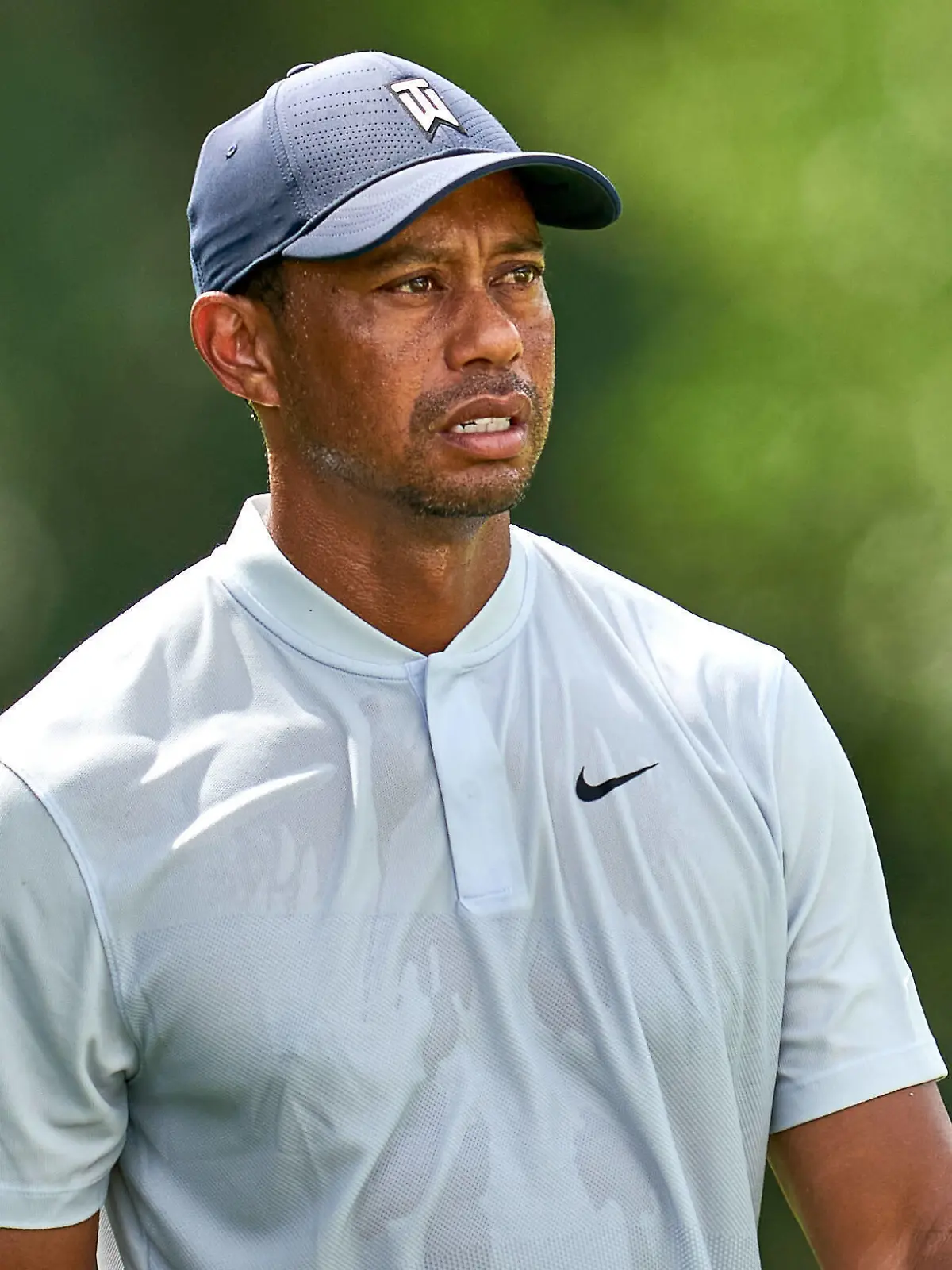  OLYMPIA FIELDS, IL - AUGUST 28: Tiger Woods of the United States look on as he approaches his second shot on the first hole during the first round of the BMW Championship on the North Course at Olympia Fields Country Club on August 28, 2020 in Olympia Fields, Illinois. Photo by Robin Alam/Icon Sportswire GOLF: AUG 28 PGA, Golf Herren - BMW Championship Icon164200228001