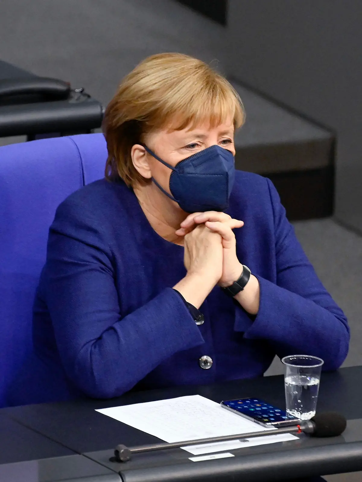  Angela Merkel in der 3. Sitzung des Deutschen Bundestages im Reichstagsgebäude. Berlin, 18.11.2021 *** Angela Merkel in the 3 session of the German Bundestag in the Reichstag building Berlin, 18 11 2021 Foto:xF.xKernx/xFuturexImage