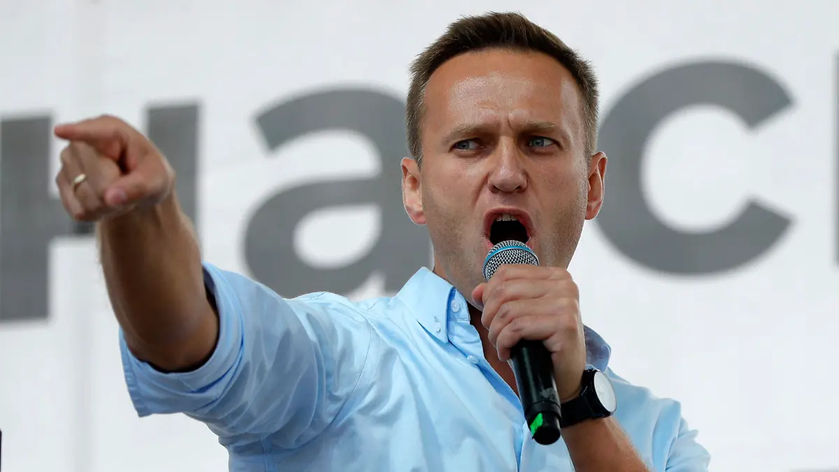 ARCHIV - 20.07.2019, Russland, Moskau: Der russische Oppositionsaktivist Alexej Nawalny spricht und gestikuliert während einer Demonstration. Der inhaftierte Kremlkritiker Alexej Nawalny erhält den diesjährigen Günter-Wallraff-Preis für Pressefreiheit und Menschenrechte. Foto: Pavel Golovkin/AP/dpa +++ dpa-Bildfunk +++
