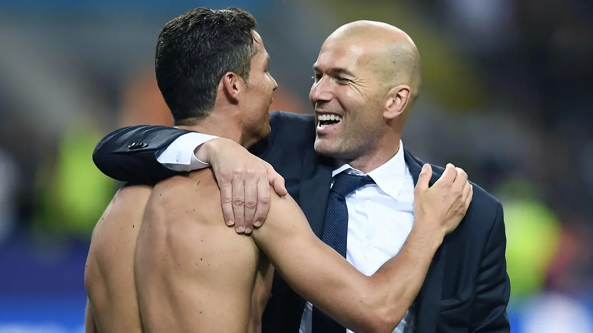 Mg Mailand 28/05/2016 - finale Champions League / Real Madrid-Atletico Madrid: Zinedine Zidane-Cristiano Ronaldo PUBLICATIONxNOTxINxITA  