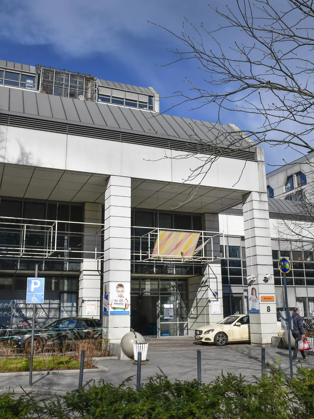 Kinderchirurgie Kinderklinik, Charite Virchow-Klinikum, Mittellallee 8, Wedding, Mitte, Berlin, Deutschland *** Pediatric Surgery Pediatric Clinic Charite Virchow Klinikum Mittellallee 8 Wedding Mitte Berlin Germany  