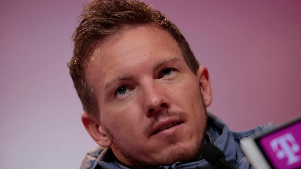 06.11.2021,1. Bundesliga, FC Bayern vs SC Freiburg, Fussball, im Bild: Trainer Julian Nagelsmann FCB *** 06 11 2021,1 Bundesliga, FC Bayern vs SC Freiburg, football, sports, in picture coach Julian Nagelsmann FCB 