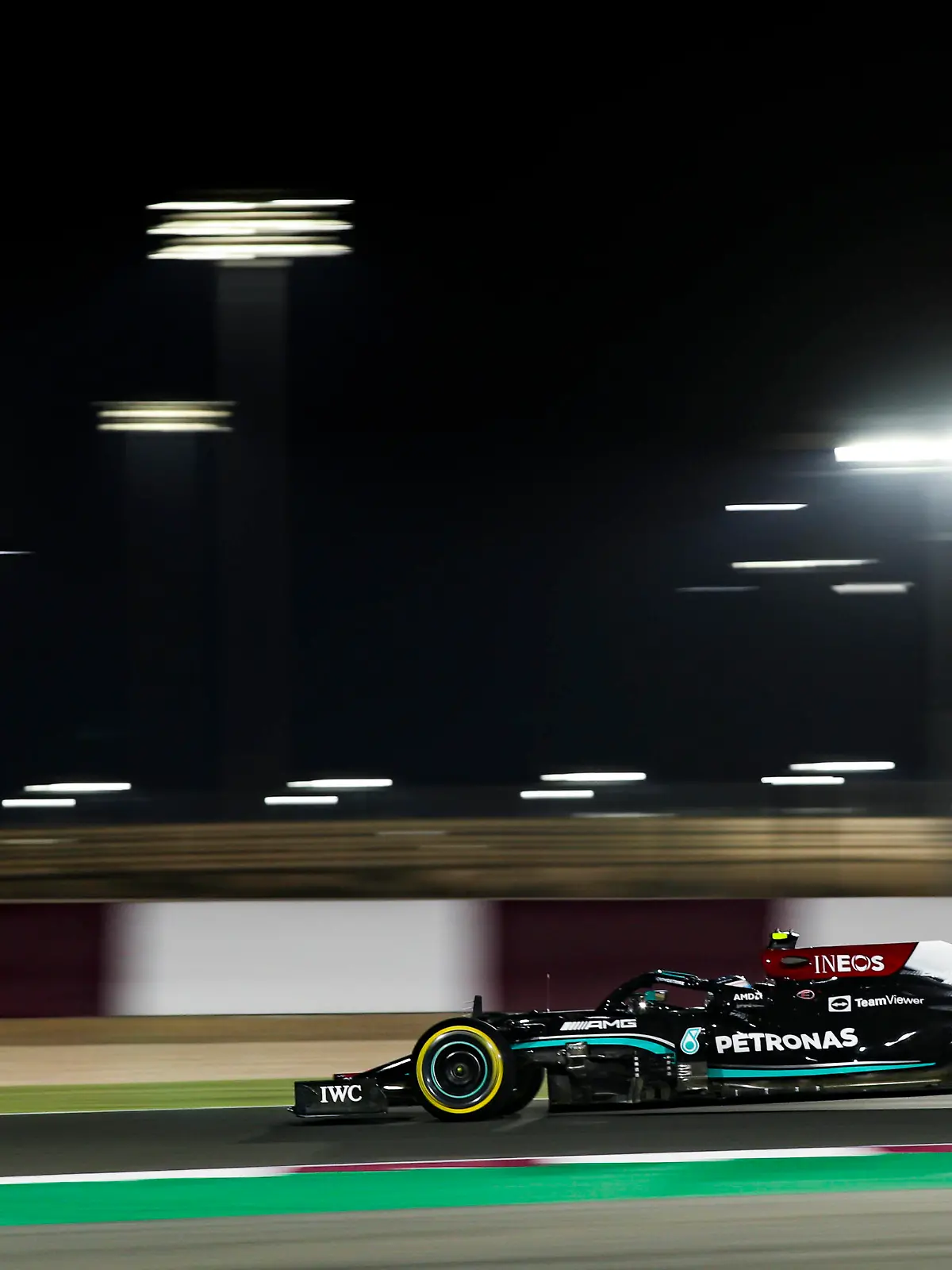  77 BOTTAS Valtteri fin, Mercedes AMG F1 GP W12 E Performance, action during the Formula 1 Ooredoo Qatar Grand Prix 2021, 20th round of the 2021 FIA Formula One World Championship, WM, Weltmeisterschaft from November 19 to 21, 2021 on the Losail International Circuit, in Lusail, Qatar - F1 - QATAR GRAND PRIX 2021 DPPI/Panoramic PUBLICATIONxNOTxINxFRAxITAxBEL 00121041_FGO05770.JPG_