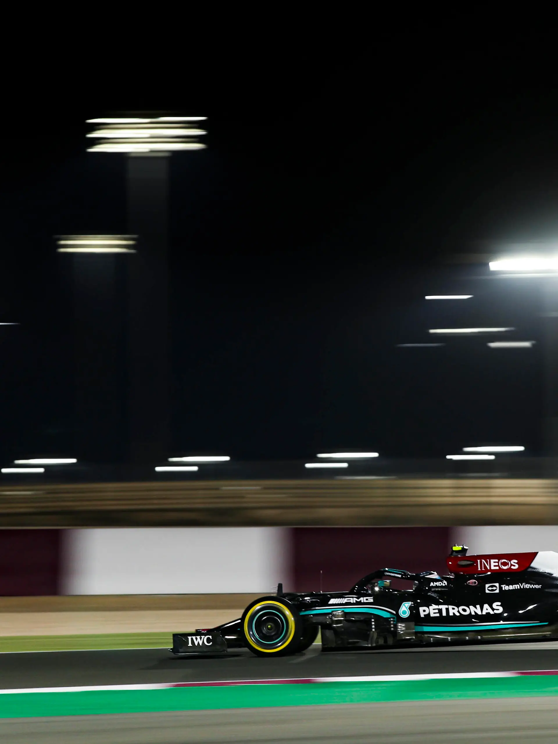  77 BOTTAS Valtteri fin, Mercedes AMG F1 GP W12 E Performance, action during the Formula 1 Ooredoo Qatar Grand Prix 2021, 20th round of the 2021 FIA Formula One World Championship, WM, Weltmeisterschaft from November 19 to 21, 2021 on the Losail International Circuit, in Lusail, Qatar - F1 - QATAR GRAND PRIX 2021 DPPI/Panoramic PUBLICATIONxNOTxINxFRAxITAxBEL 00121041_FGO05770.JPG_