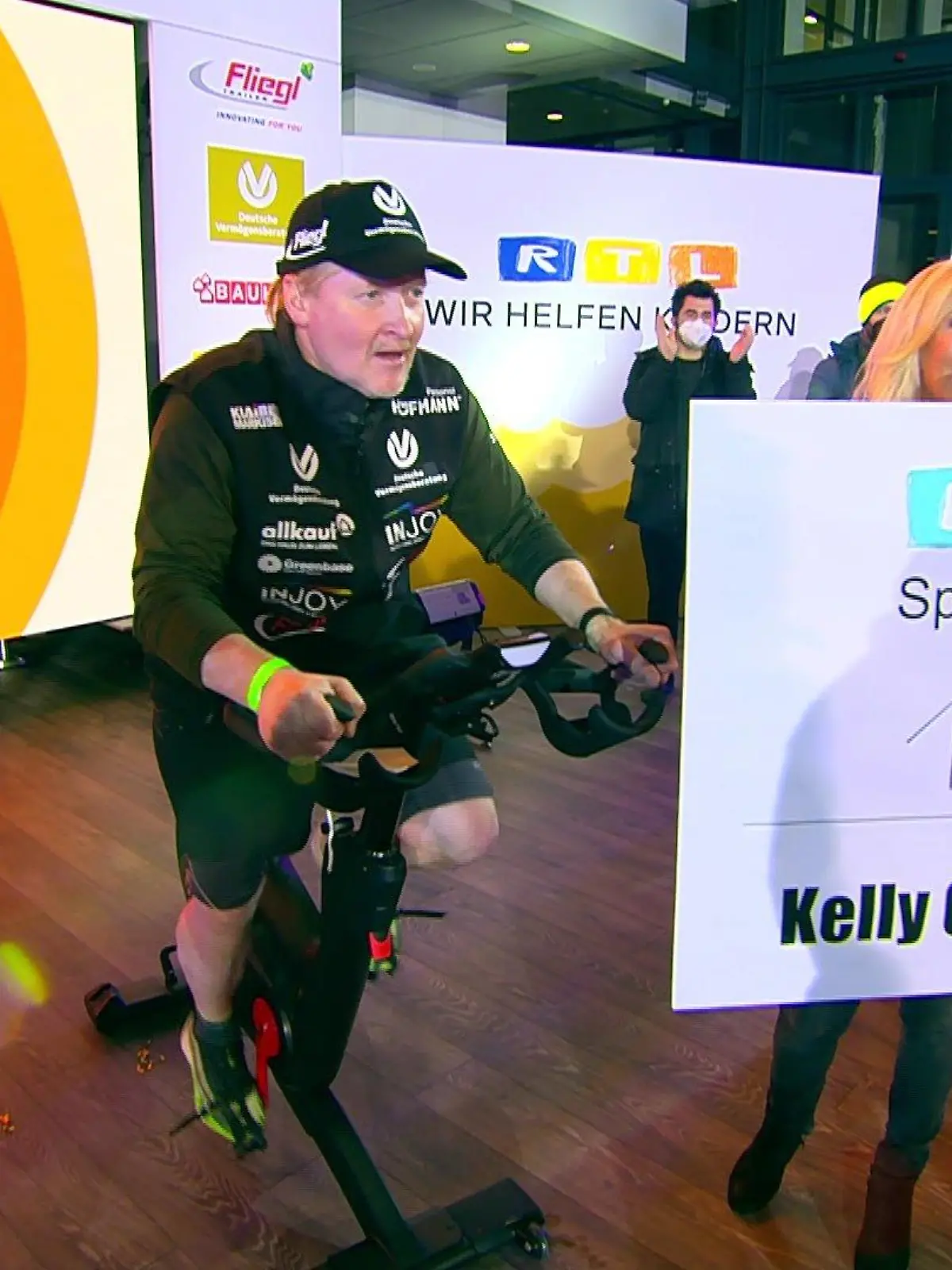 Joey Kelly stellt einen neuen Weltrekord beim 26. RTL-Spendenmarathon auf