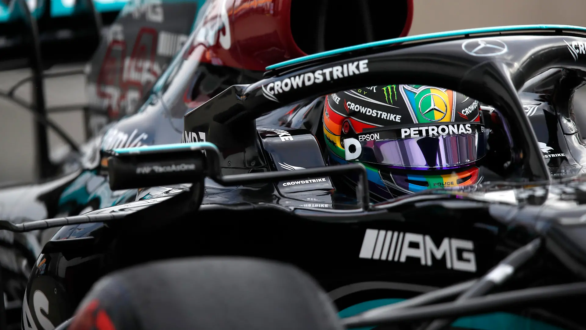 Formula 1 2021: Qatar GP LOSAIL INTERNATIONAL CIRCUIT, QATAR - NOVEMBER 19: Sir Lewis Hamilton, Mercedes during the Qatar GP at Losail International Circuit on Friday November 19, 2021 in Losail, Qatar. Photo by Charles Coates / LAT Images Images PUBLICATIONxINxGERxSUIxAUTxHUNxONLY GP2120_122614_09I5902