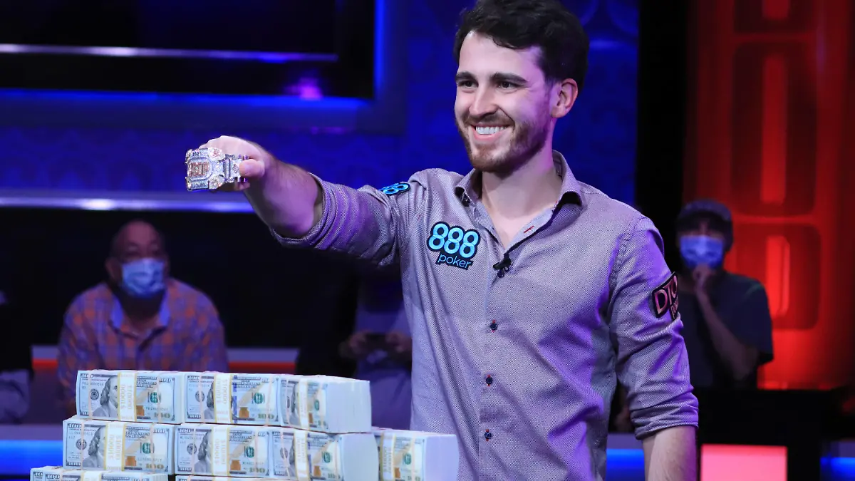 November 17, 2021, Las Vegas, Nevada, Las Vegas, NV, United States: LAS VEGAS, NV - NOVEMBER 17: Koray Aldemir of German is the winner of the final table in the Event 67: MAIN EVENT No-Limit Hold em World Championship, WM, Weltmeisterschaft of WSOP 2021 - World Series of Poker at RIO All-Suite Hotel & Casino on November 17, 2021 in Las Vegas, Nevada, United States. Las Vegas, Nevada United States - ZUMAp175 20211117_zsa_p175_065 Copyright: xDiegoxRibasx
