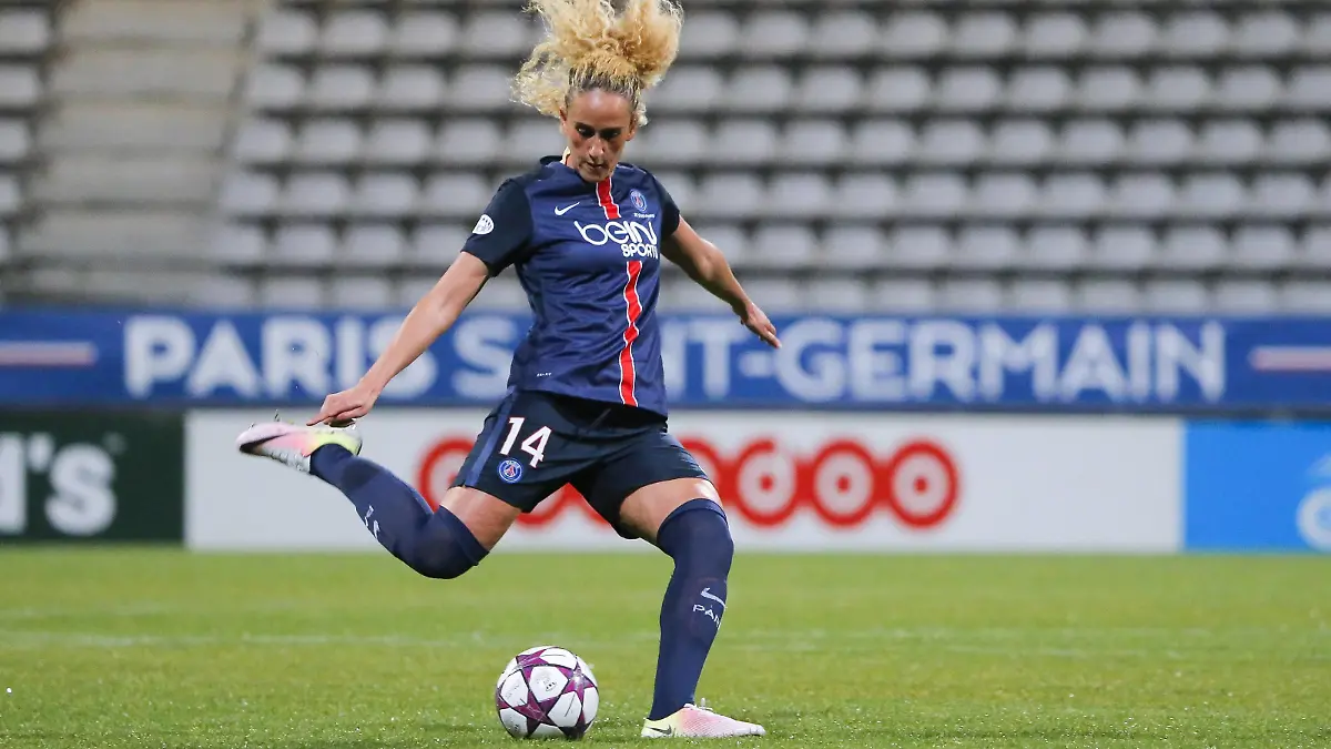 Hamraoui Kheira - Fussball Damen, Champions League, Paris Saint Germain PSG vs. FC Barcelona - 30/03/2016 StephaneALLAMAN/Panoramic PUBLICATIONxNOTxINxFRAxITAxBEL
Hamraoui Kheira Football women Champions League Paris Saint Germain PSG vs FC Barcelona 30 03 2016 StephaneAllaman Panoramic PUBLICATIONxNOTxINxFRAxITAxBEL