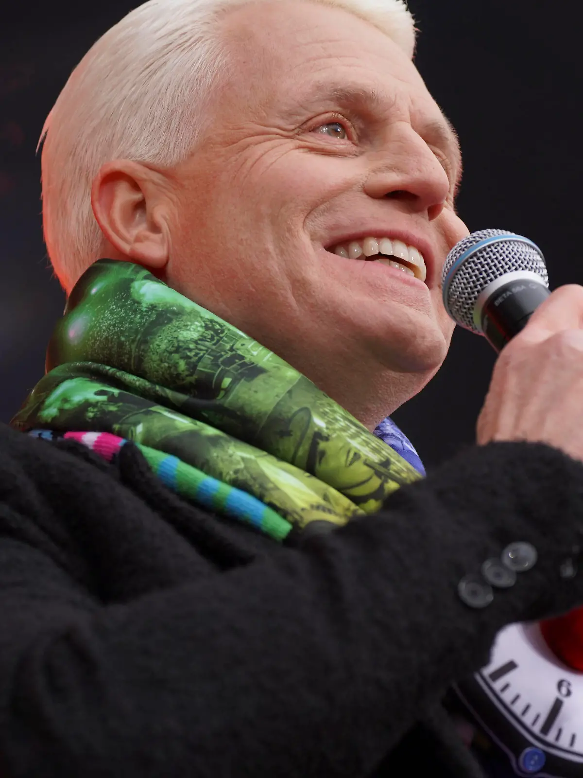  Karneval Koeln, Sessionseroeffnung auf dem Heumarkt Aktuell, 11.11.2021, Koeln, Guido Cantz auf der Buehne bei der Sessionseroeffnung auf dem Koelner Heumarkt Koeln Nordrhein-Westfalen Deutschland *** Carnival Cologne, session opening on the Heumarkt Current, 11 11 2021, Cologne, Guido Cantz on stage at the session opening on the Cologne Heumarkt Cologne North Rhine Westphalia Germany