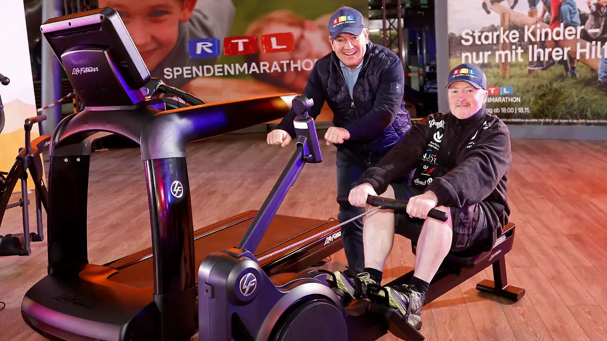 Wolfram Kons und Joey Kelly stellen die "24h Fitness-Challenge" vor.