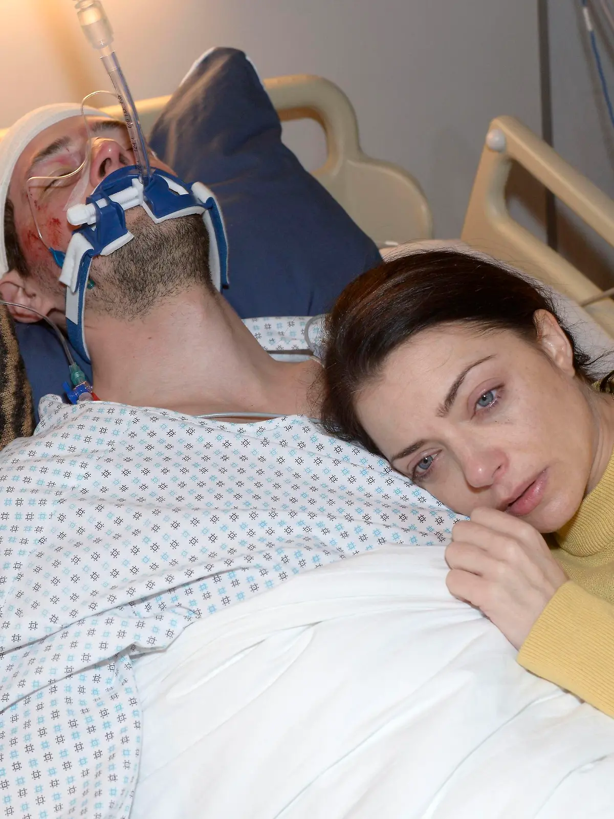 Emily (Anne Menden) befürchtet, dass sie Sascha (Daniel Noah) verliert.

Die Verwendung des sendungsbezogenen Materials ist nur mit dem Hinweis und Verlinkung auf RTL+ gestattet.