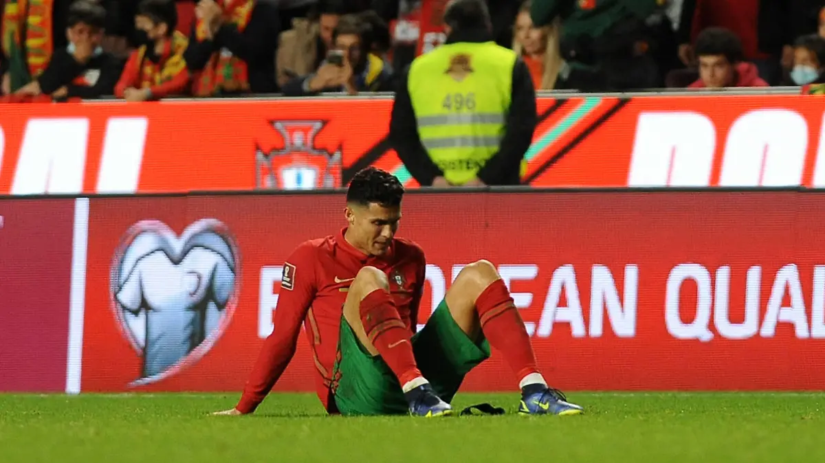  World Cup Qatar 2022: Portugal vs Serbia Lisbon, 11/14/2021 - This night, the AA Portuguese team hosted the Serbia team at the Estdio da Luz in Lisbon, in a game counting for the qualification for the World Cup in Qatar in 2022. Cristiano Ronaldo  lvaro Isidoro / Global Images  PUBLICATIONxINxGERxSUIxAUTxHUNxONLY xlvaroxIsidorox