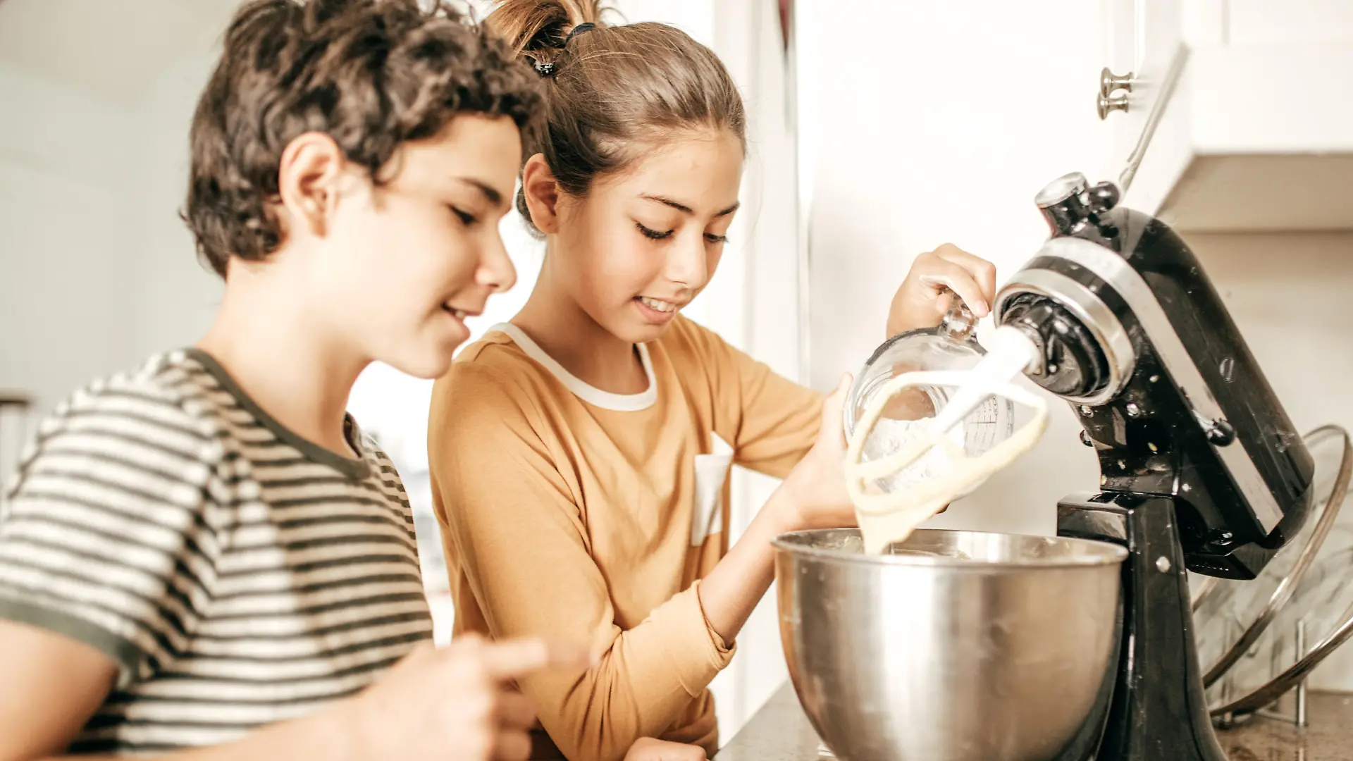 Baking siblings