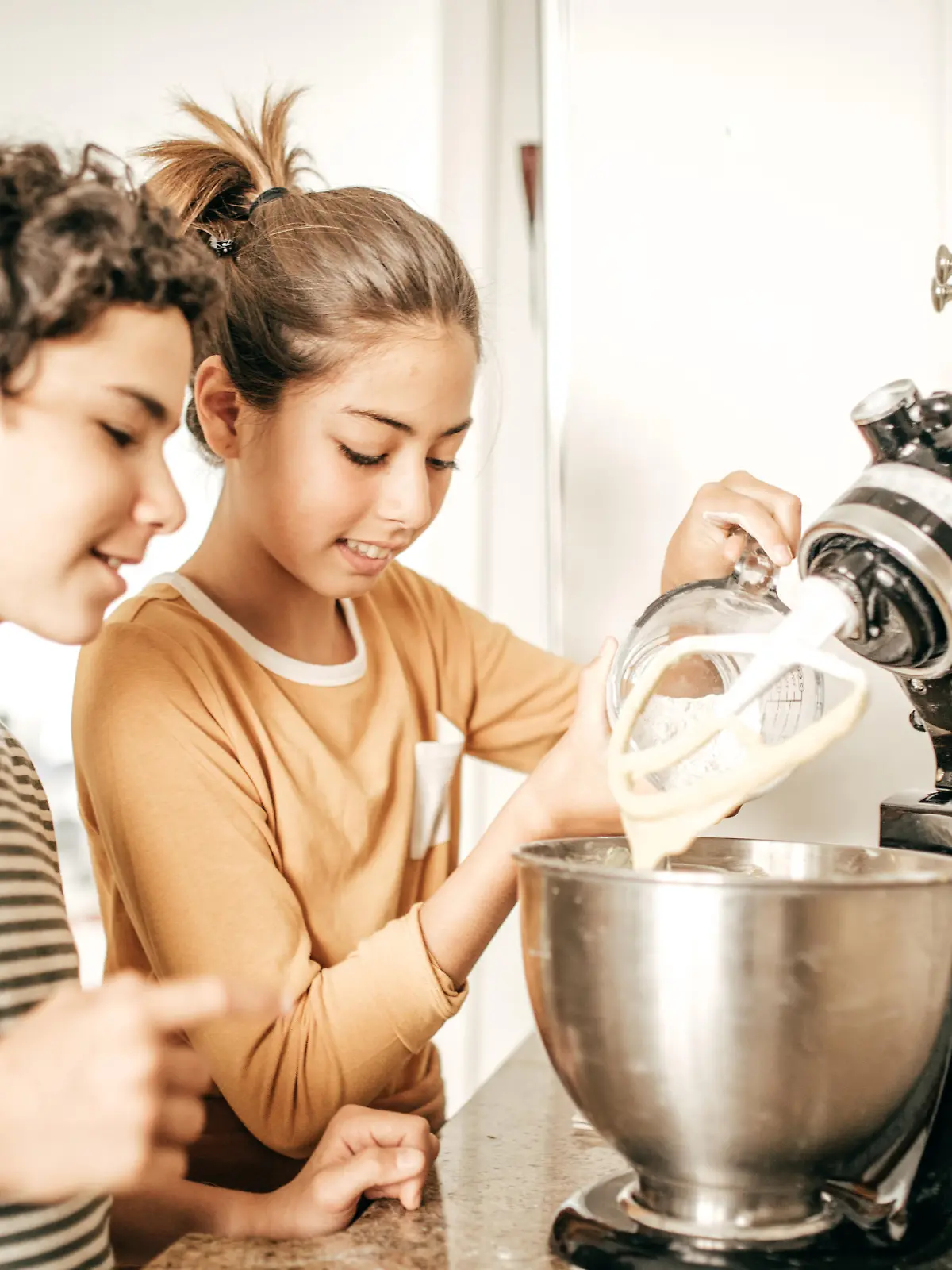 Baking siblings
