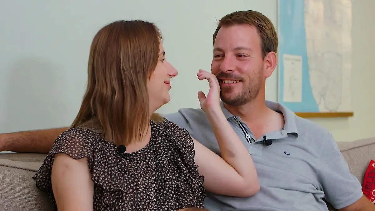 "Bauer sucht Frau International"-Traumpaar Anna und Gerald Heiser mit Baby Alina