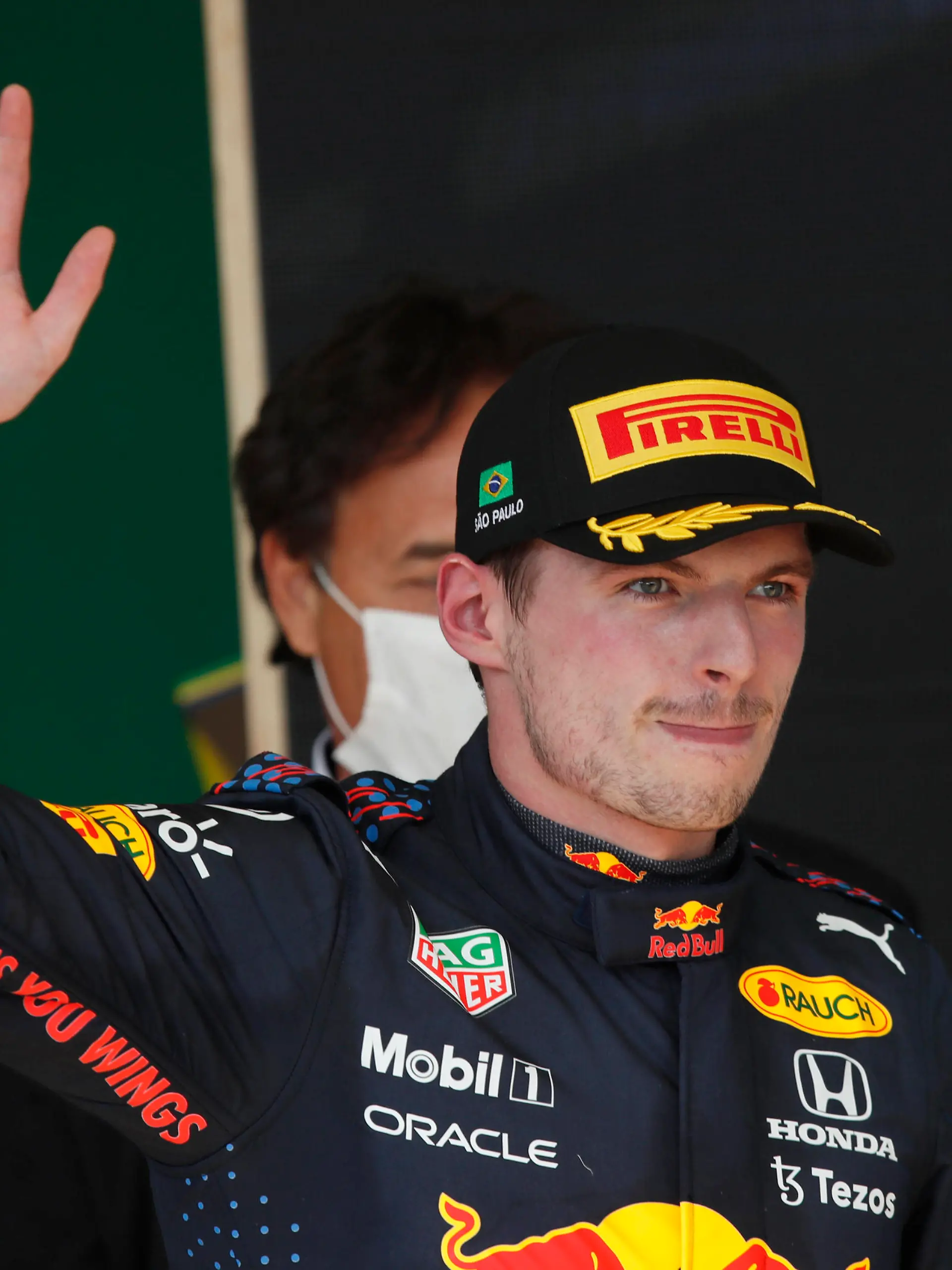  Formula 1 2021: Brazilian GP AUToDROMO JOS CARLOS PACE, BRAZIL - NOVEMBER 14: Max Verstappen, Red Bull Racing, 2nd position, arrives on the podium during the Brazilian GP at Autodromo Jos Carlos Pace on Sunday November 14, 2021 in Sao Paulo, Brazil. Photo by Charles Coates / LAT Images Images PUBLICATIONxINxGERxSUIxAUTxHUNxONLY GP2119_194709_09I1764