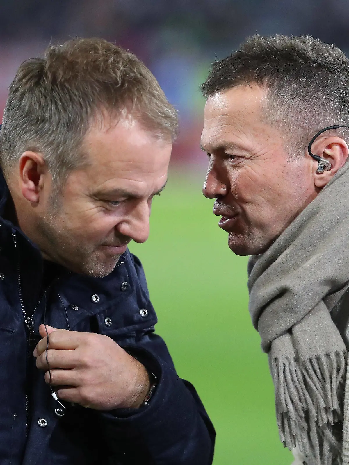 Sport Bilder des Tages  Deuschland vs. Liechtenstein, WM Quali Wolfsburg, 11.11.2021, FUßBALL - WM Qualifikationsspiel Deutschland vs. Liechtenstein, VW Arena. Bundestrainer Hansi Flick Deutschland, TV-Experte Lothar Matthäus Wolfsburg *** Germany vs Liechtenstein, World Cup Qualifier Wolfsburg, 11 11 2021, FOOTBALL World Cup Qualifier Germany vs Liechtenstein, VW Arena National Coach Hansi Flick Germany , TV Expert Lothar Matthäus Wolfsburg