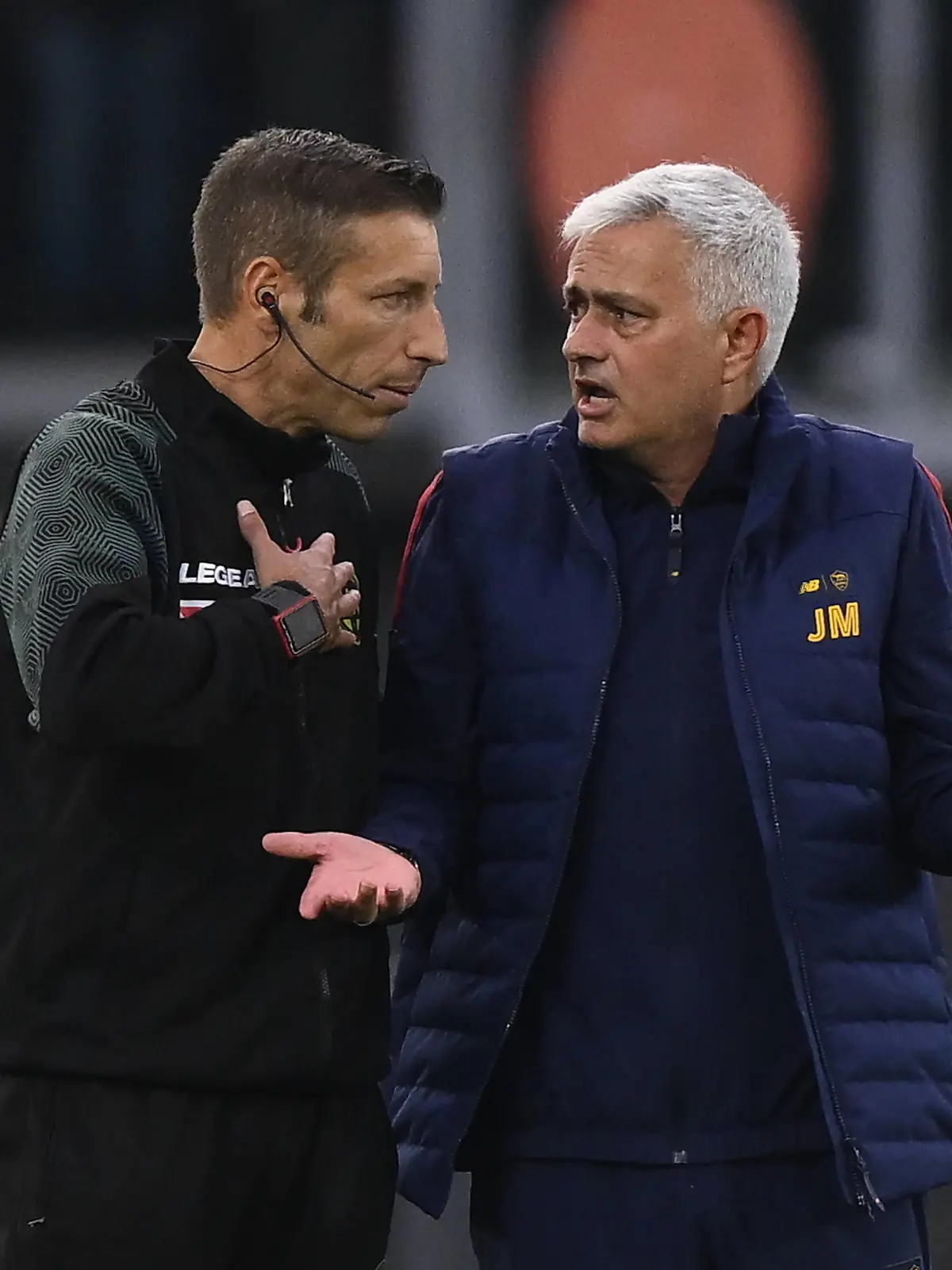 italian soccer Serie A match - AS Roma vs US Salernitana Jose Mourinho of A.S. Roma and Davide Massa during the 36th day of the Serie A Championship between A.S. Roma vs U.S. Salernitana 1919 on May 22, 2023 at the Stadio Olimpico in Rome, Italy. Rome Olimpico stadium Italy Copyright: xDomenicoxCippitellix/xLiveMediax LPS_946540