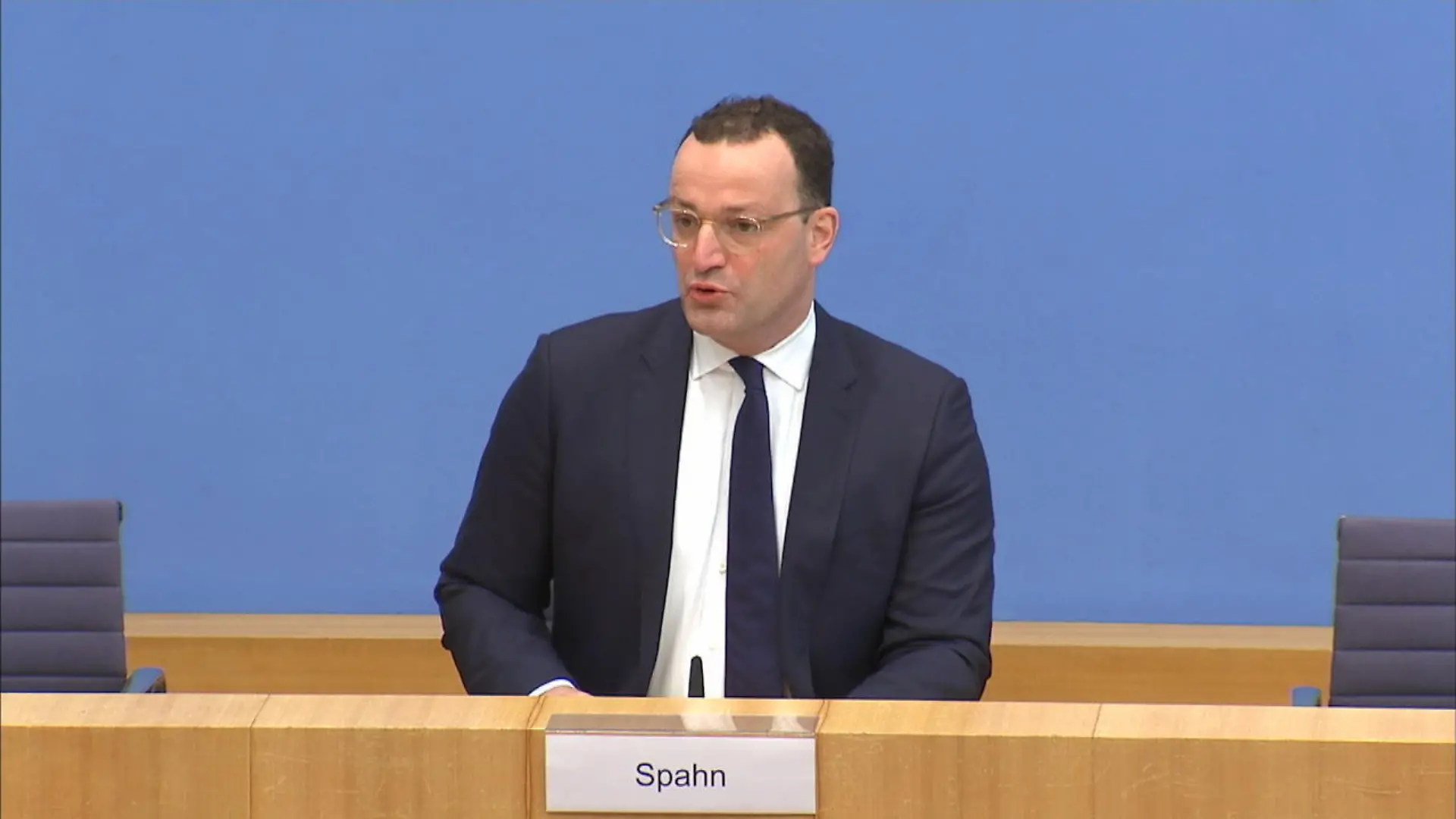Spahn warnt: "Bitterer Dezember" droht Corona-Lage in Deutschland