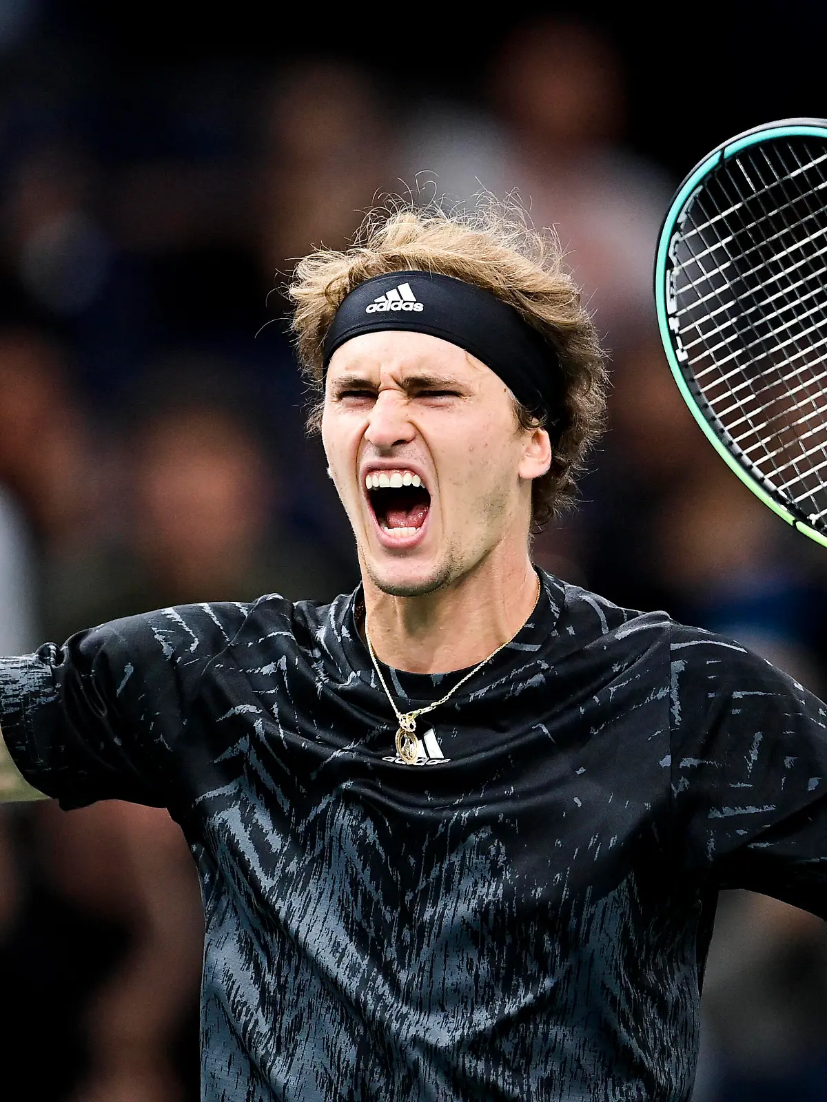Sport Themen der Woche KW44 Sport Bilder des Tages joie d Alexander Zverev Ger en fin de match TENNIS : Rolex Paris Masters J4 - Paris - 04/11/2021 JBAutissier/Panoramic PUBLICATIONxNOTxINxFRAxITAxBEL