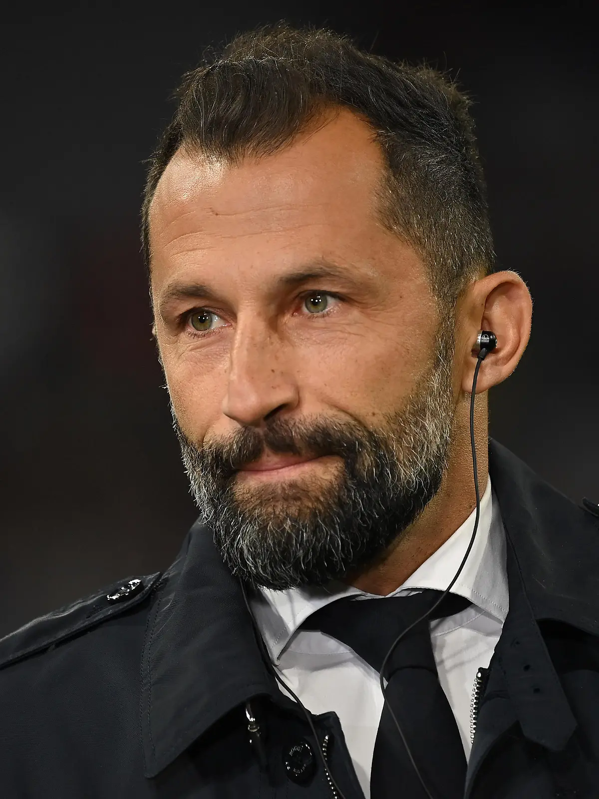 Hasan SALIHAMIDZIC (Sportvorstand Bayern Muenchen), Einzelbild,angeschnittenes Einzelmotiv,Portraet,Portrait,Porträt Fussball Champions League Gruppe E / FC Bayern Muenchen - SL Benfica Lissabon 5-2, A L L I A N Z A R E N A Muenchen am 02.11.2021