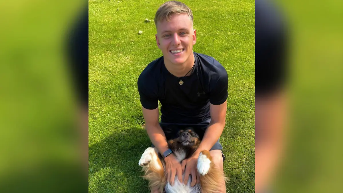 Mick Schumacher und Hündin Angie.