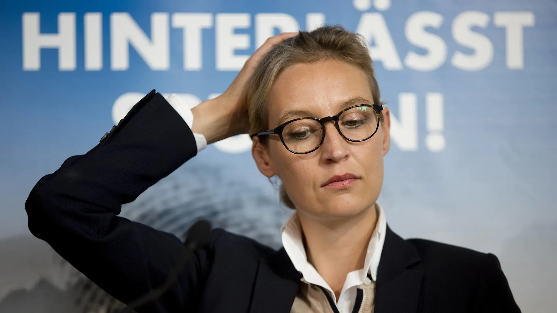Deutschland, Berlin, Bundespressekonferenz, AfD zum Thema Flüchtlingswelle hinterläßt Spuren, Alice Weidel, 18.09.2017 *** Germany Berlin Federal press conference AFD to Theme Refugee wave leaves Traces Alice Weidel 18 09 2017