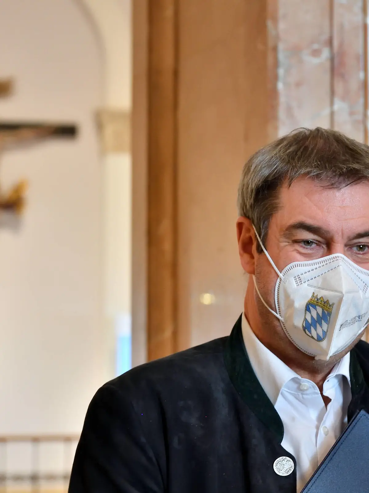 Markus Söder mit FFP2-Maske. Markus Söder, der Bayerische Ministerpräsident und Parteivorsitzender der CSU mit FFP2-Maske im Bayerischen Landtag. München Bayern Deutschland *** Markus Söder with FFP2 mask Markus Söder, the Bavarian Prime Minister and party leader of the CSU with FFP2 mask in the Bavarian Parliament Munich Bavaria Germany Copyright: xRolfxPossx 