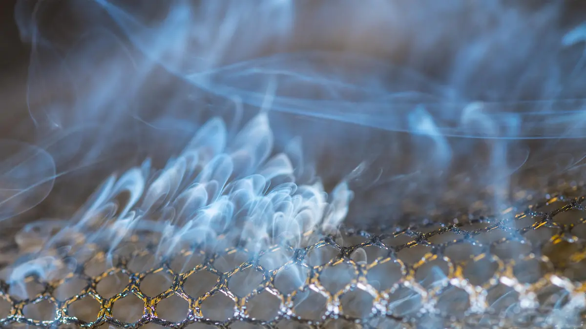 Kohlenmonoxid (CO) ist ein farb- und geruchloses Gas.
