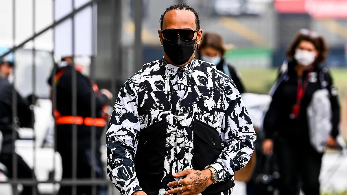  Formula 1 2021: Brazilian GP AUToDROMO JOS CARLOS PACE, BRAZIL - NOVEMBER 11: Sir Lewis Hamilton, Mercedes during the Brazilian GP at Autodromo Jos Carlos Pace on Thursday November 11, 2021 in Sao Paulo, Brazil. Photo by Mark Sutton / Sutton Images Images PUBLICATIONxINxGERxSUIxAUTxHUNxONLY GP2119_143603_MS24467