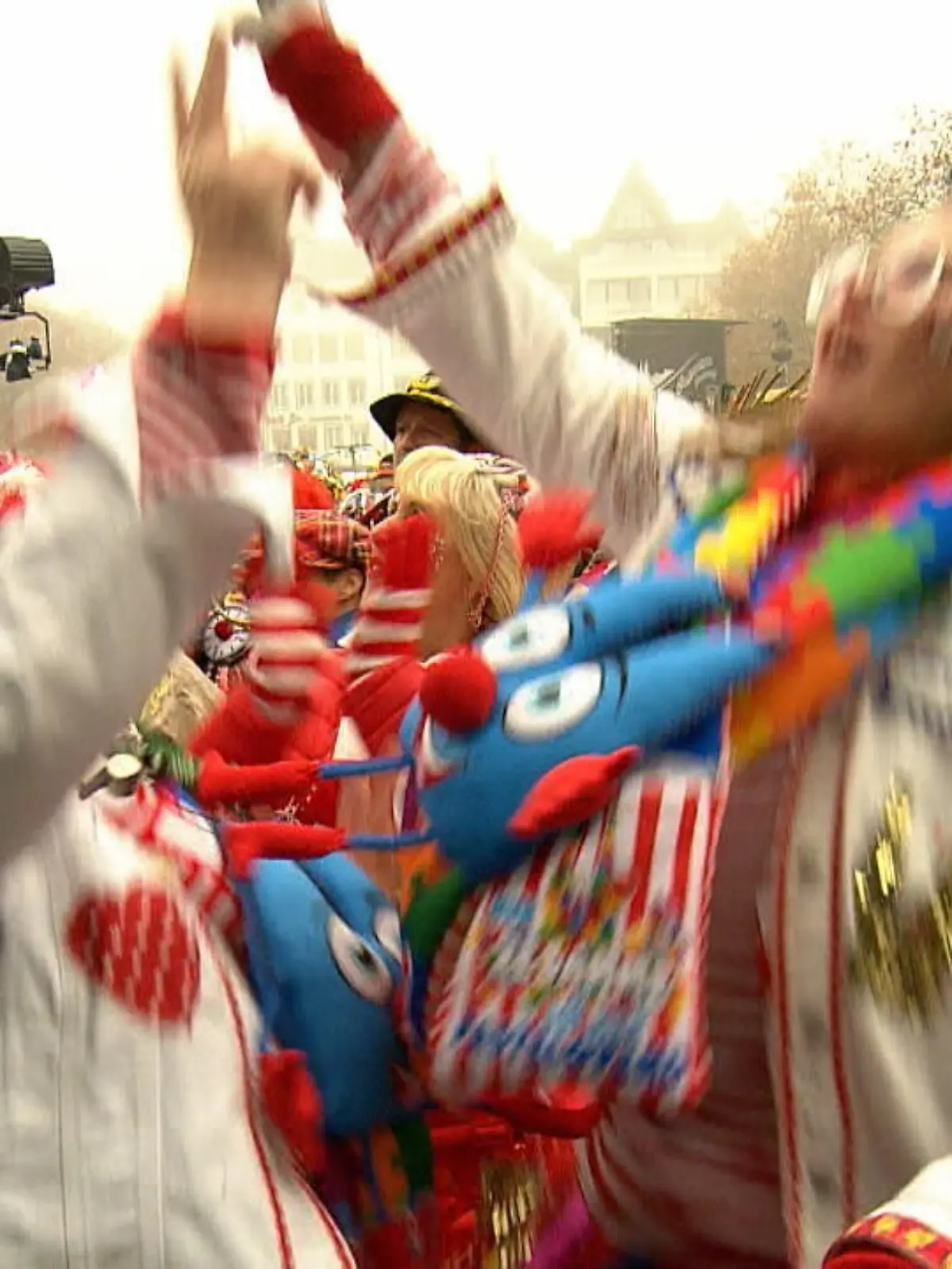 Bild zu: "Sessionsstart auf Partymeilen"