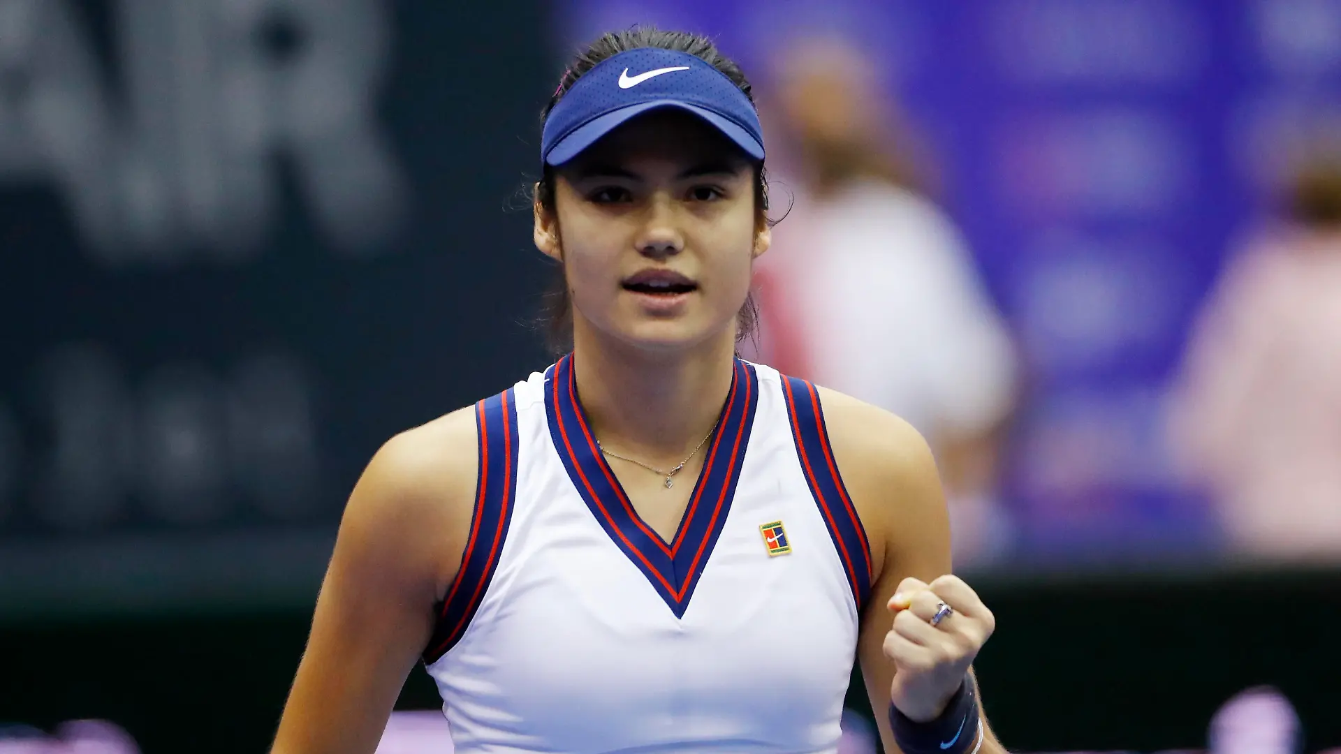 Tennis - WTA 250 - Upper Austria Ladies Linz - TipsArena Linz, Linz, Austria - November 9, 2021 Britain's Emma Raducanu reacts during her round of 16 match against China's Wang Xinyu REUTERS/Leonhard Foeger