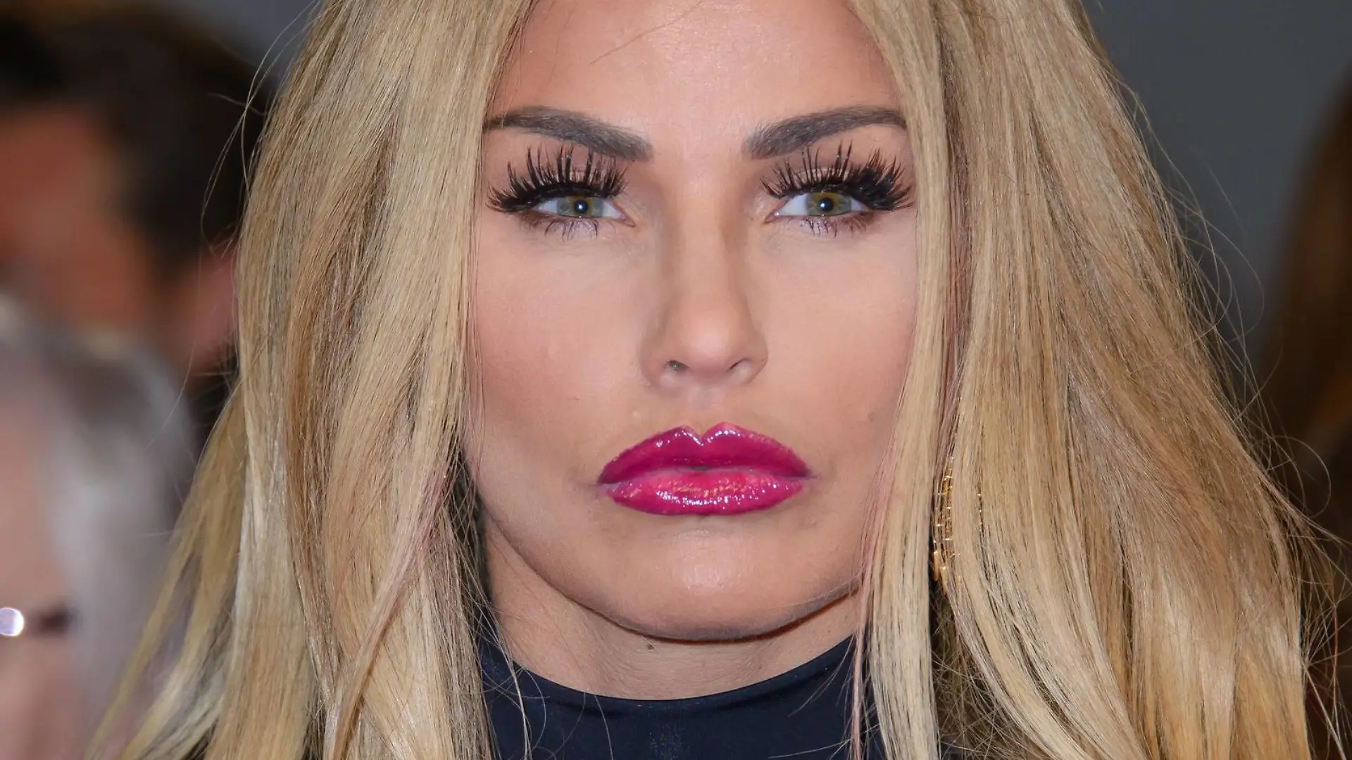 . 25/01/17. London, United Kingdom. Katie Price arrives at the National Television Awards 2017. O2 Arena. PUBLICATIONxINxGERxSUIxAUTxHUNxONLY xChrisxJosephx/xi-Imagesx IIM-14261-0188
25 01 17 London United Kingdom Katie Price arrives AT The National Television Awards 2017 O2 Arena PUBLICATIONxINxGERxSUIxAUTxHUNxONLY xChrisxJosephx Xi Imagesx iim