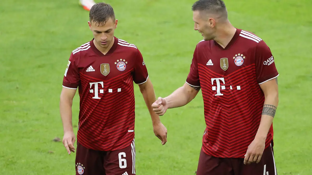 Bundesliga 3. Spieltag FC Bayern München - Hertha BSC Niklas Süle und Joshua Kimmich diskutieren München Bayern Allianz Arena *** Bundesliga 3 Matchday FC Bayern Munich Hertha BSC Niklas Süle and Joshua Kimmich discuss Munich Bayern Allianz Arena