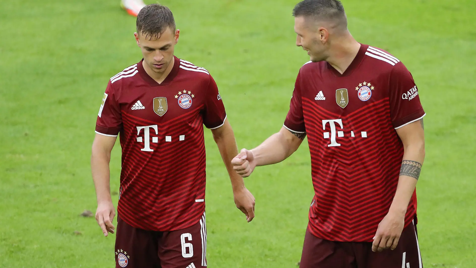 Bundesliga 3. Spieltag FC Bayern München - Hertha BSC Niklas Süle und Joshua Kimmich diskutieren München Bayern Allianz Arena *** Bundesliga 3 Matchday FC Bayern Munich Hertha BSC Niklas Süle and Joshua Kimmich discuss Munich Bayern Allianz Arena