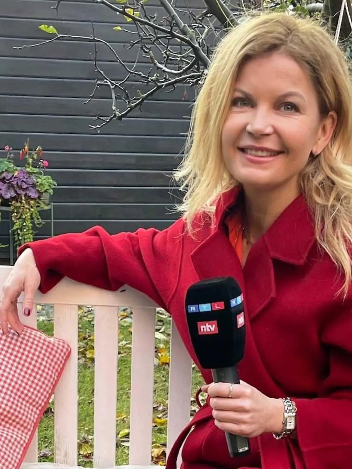 Eva Imhof, RTL-Moderatorin, meldete sich heute aus dem Home Office zur Arbeit bei "Guten Morgen Deutschland".