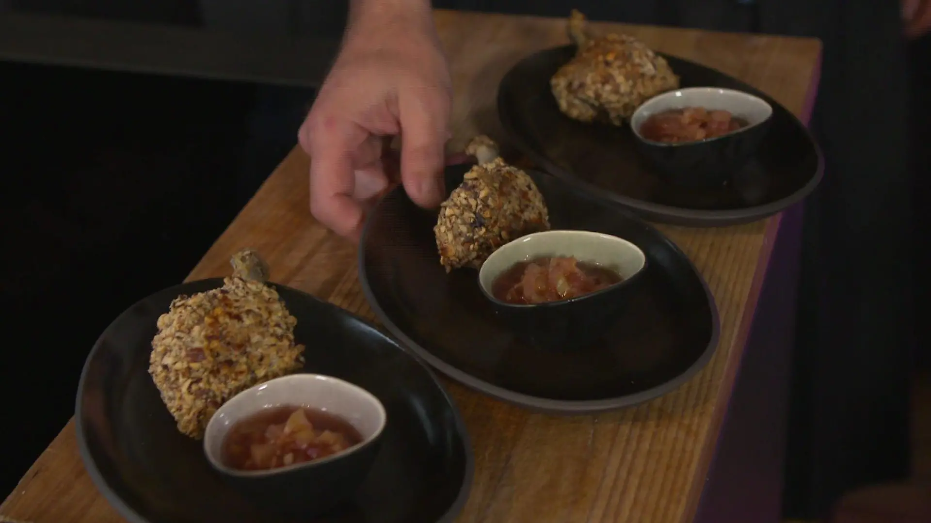 Haselnusshuhn mit Holunderchutney