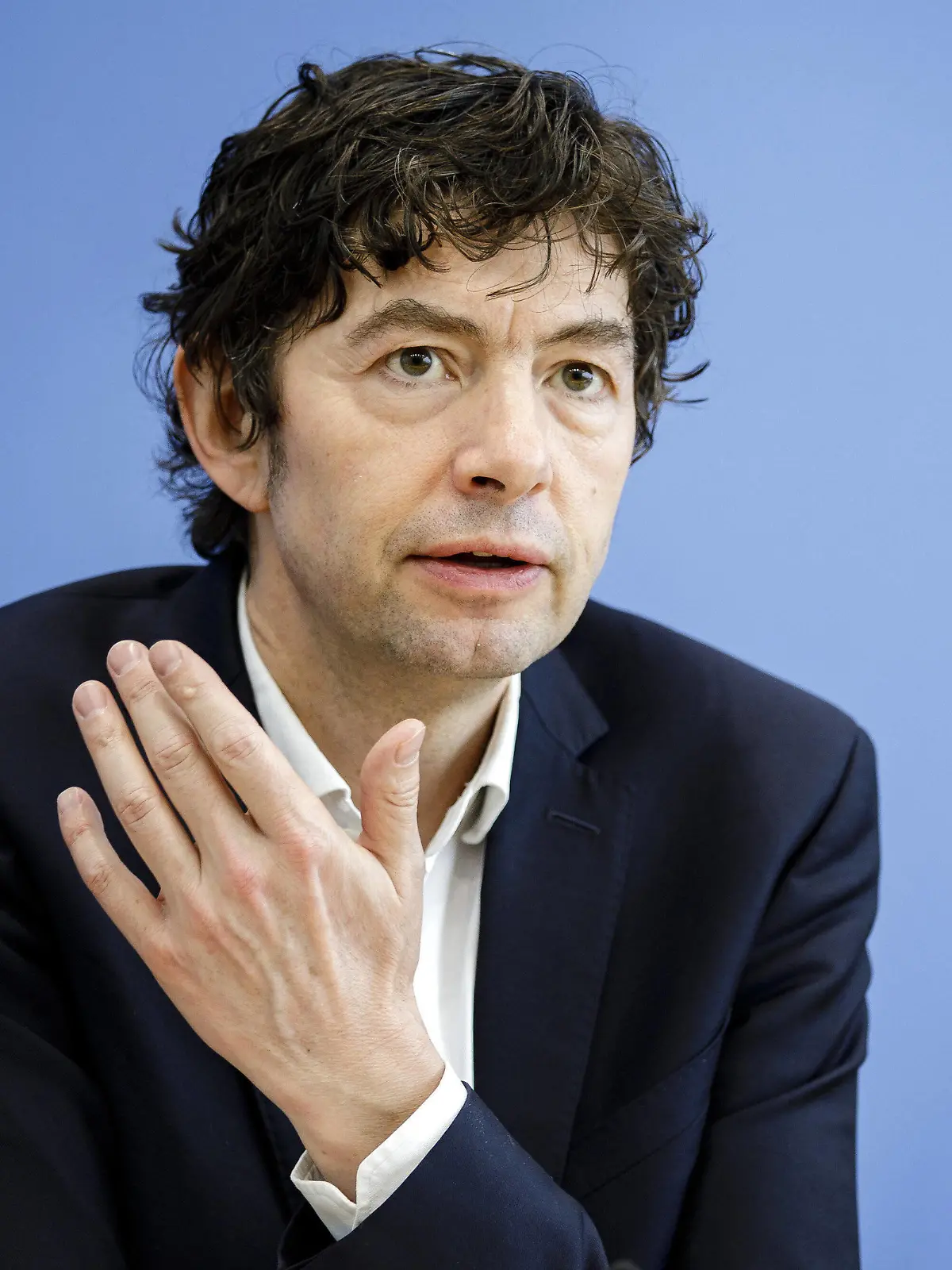  Christian Drosten, Direktor am Institut fuer Virologie der Charite Berlin, aufgenommen im Rahmen einer Presseunterrichtung des Bundesgesundheitsministeriums zur Ausbreitung des Coronavirus. In der Bundespressekonferenz in Berlin, 09.03.2020. Berlin Deutschland *** Christian Drosten, Director at the Institute of Virology of the Charite Berlin, recorded during a press briefing of the Federal Ministry of Health on the spread of the coronavirus At the Federal Press Conference in Berlin, 09 03 2020 Berlin Germany Copyright: xJaninexSchmitz/photothek.netx