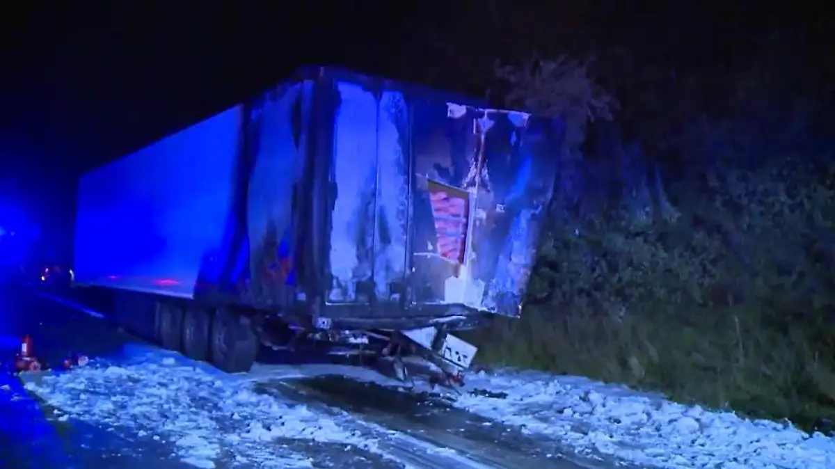 Der LKW-Fahrer wurde bei dem Unfall auf der A2 nicht verletzt.