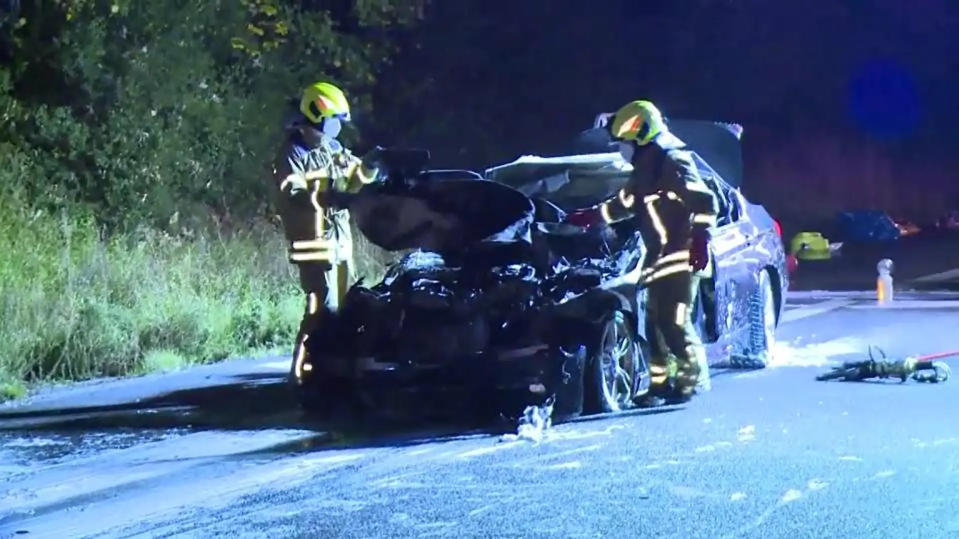 Ein 32-Jahre alter Mann verbrannte auf der A2 bei Hannover in seinem Auto.