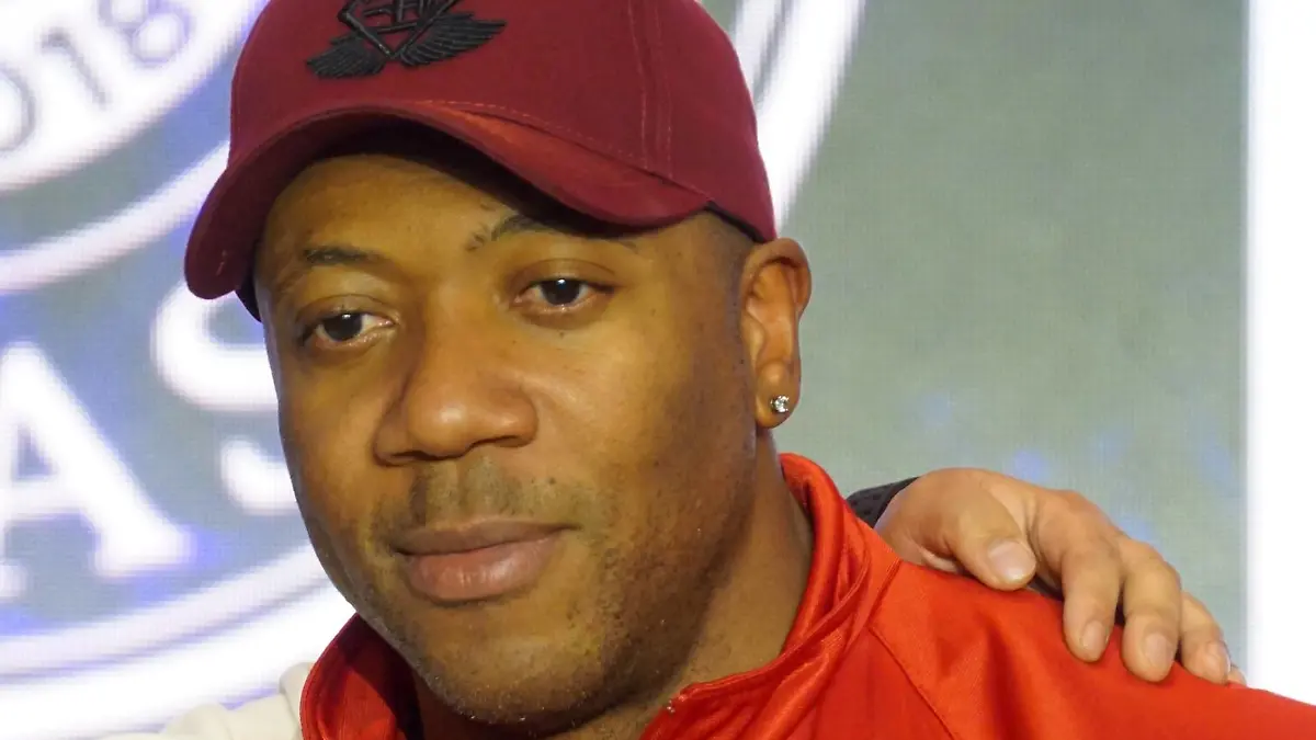 Jamaican-American IFBB professional bodybuilder Shawn Rhoden is pictured during a bodybuilding competition in Shanghai, China, 13 November 2018. Shawn Rhoden shows off powerful muscles to highlight bodybuilding competition in Shanghai PUBLICATIONxINxGERxAUTxSUIxONLY pbu898417_29  